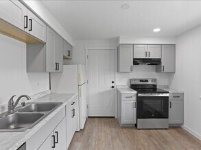 724 S Morain St in Kennewick, WA - Building Photo - Building Photo