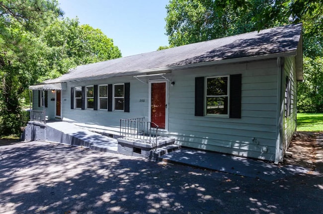 160 N Illinois Ave