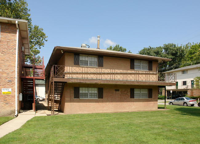 1981 Summit St in Columbus, OH - Building Photo - Building Photo