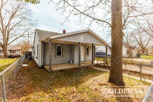 2904 S Pershing Dr in Muncie, IN - Building Photo