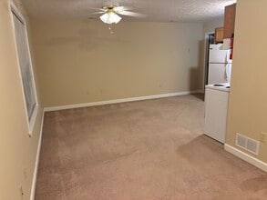 82 S Pembroke Ave in Zanesville, OH - Building Photo - Building Photo