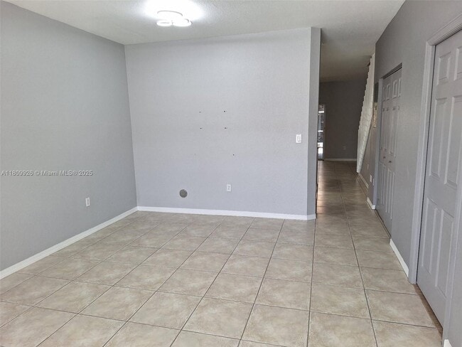 5761 NW 115th Ct in Doral, FL - Building Photo - Building Photo