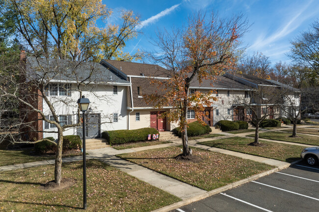 Park Apartments in Bordentown, NJ - Foto de edificio - Building Photo