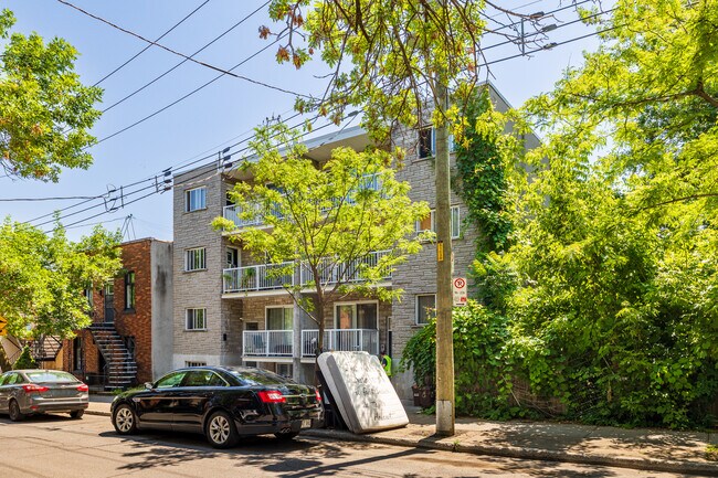 2348-2354 Wurtele Rue in Montréal, QC - Building Photo - Primary Photo