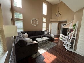 10520 Thornton Way in Huntley, IL - Building Photo - Building Photo