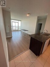 3525 Kariya Dr in Mississauga, ON - Building Photo - Building Photo