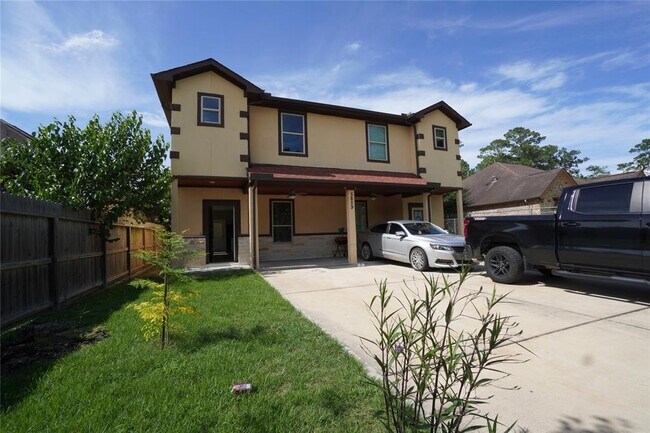 5829 Hartwick Rd in Houston, TX - Building Photo - Building Photo