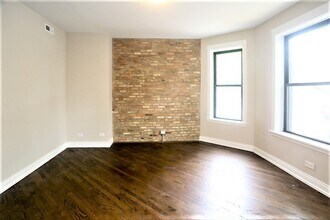 2740 N Richmond St, Unit 2 in Chicago, IL - Building Photo - Building Photo