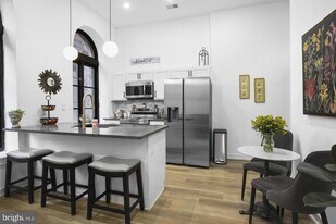 1415 Locust St in Philadelphia, PA - Building Photo