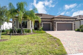 18009 Northwood Pl in Bradenton, FL - Building Photo - Building Photo