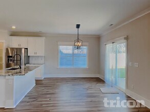 544 Kingwood Ln in White House, TN - Foto de edificio - Building Photo