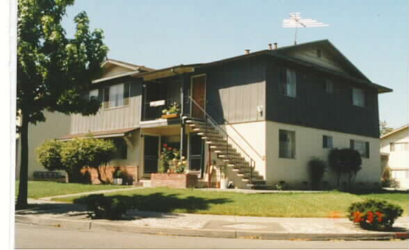 1156 Shirley Dr in Milpitas, CA - Foto de edificio - Building Photo