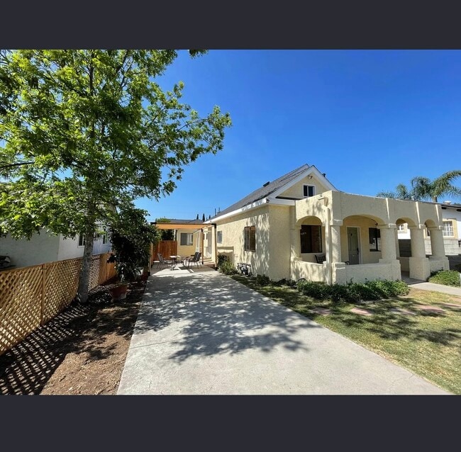5206 Range View Ave in Los Angeles, CA - Building Photo - Building Photo