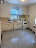 119 MacNab St S in Hamilton, ON - Building Photo