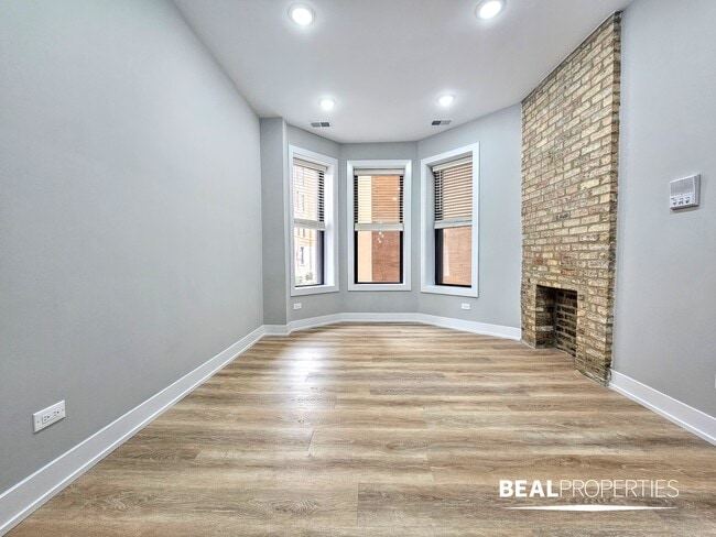 428 W Belden Ave, Unit 1 in Chicago, IL - Building Photo - Building Photo