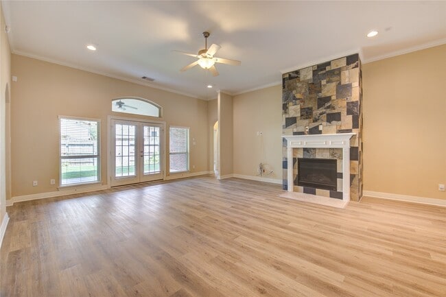 5530 Mangrove Creek Ln in Sugar Land, TX - Building Photo - Building Photo