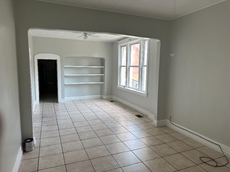 2405 S Troy St in Chicago, IL - Building Photo