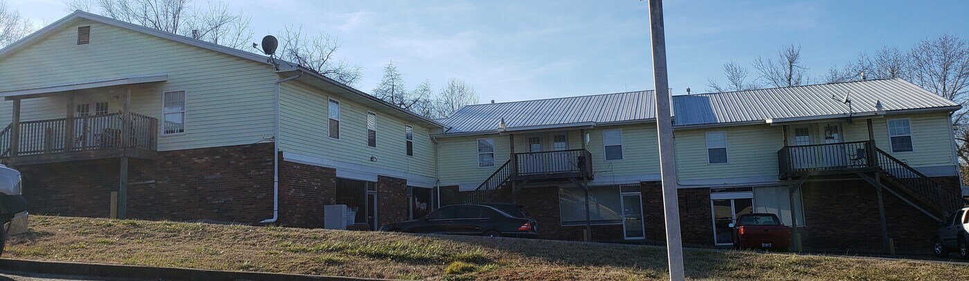 116 Sequoia Dr in Leitchfield, KY - Building Photo