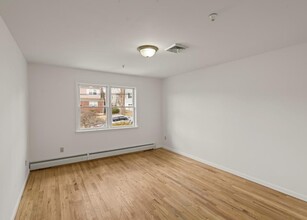 166 Woodside Ave, Unit 1 in West Harrison, NY - Building Photo - Building Photo