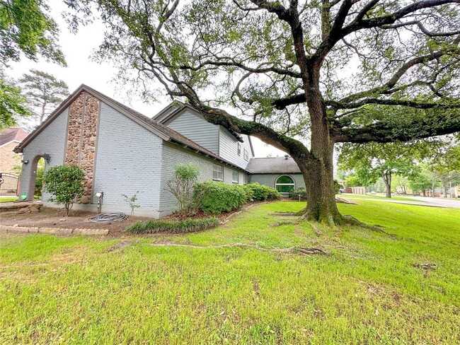 property at 560 Brandon Rd
