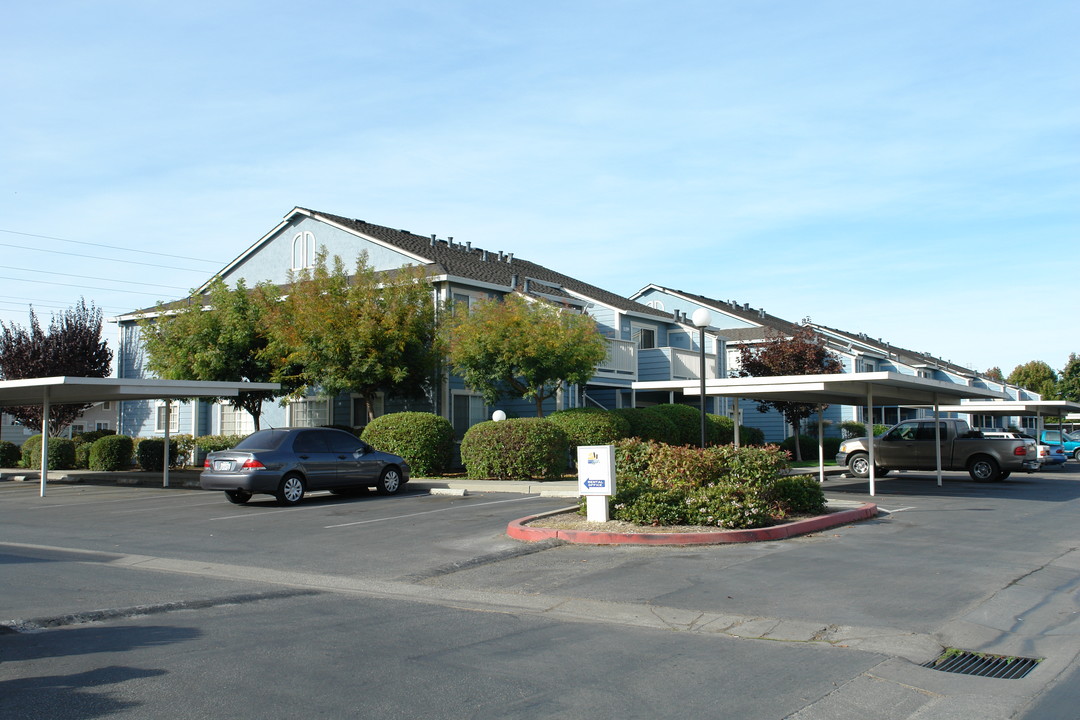 Mariner Village Apartments in Salinas, CA - Building Photo