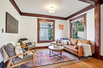 2631 46th Ave SW in Seattle, WA - Building Photo - Building Photo