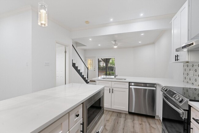 property at 1307 Kinney Ave