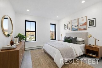 Brand New 4 Bed 3 bath Upper Duplex in Bed Stuy Townhouse!, Unit 2 in Brooklyn, NY - Foto de edificio - Building Photo
