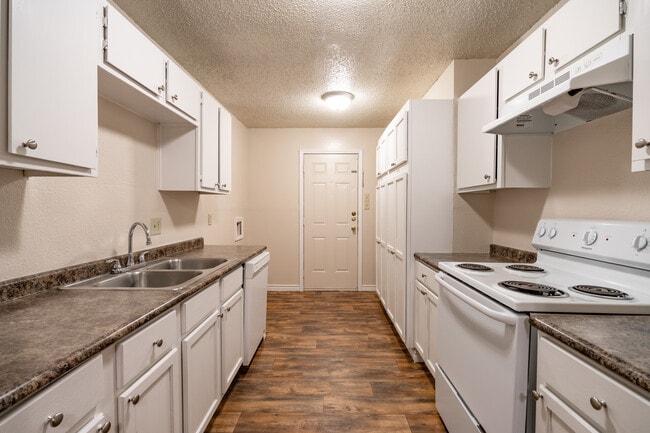 Country Village Apartments