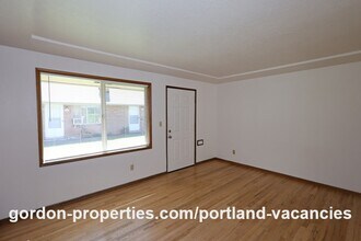 1175 NE 65th Ave in Portland, OR - Building Photo - Building Photo