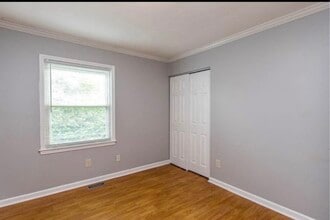 215 Hedgewood Ct in Lexington, KY - Building Photo - Building Photo