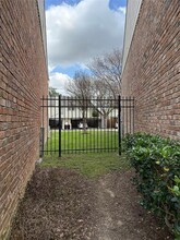 14355 Lost Meadow Ln in Houston, TX - Building Photo - Building Photo