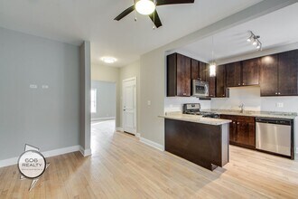 836 E 53rd St in Chicago, IL - Building Photo - Building Photo