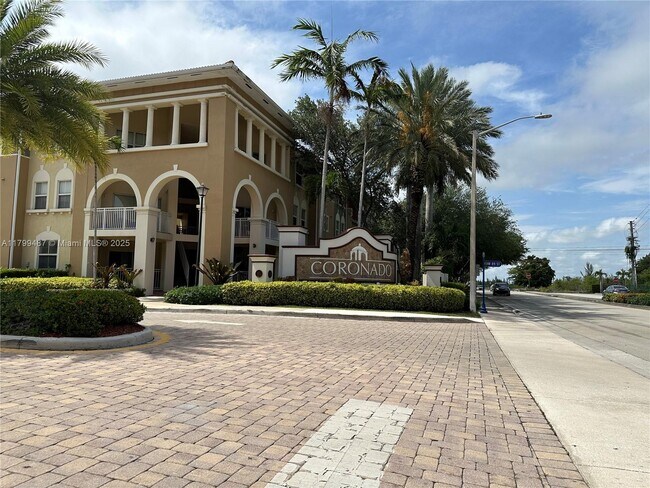 8999 NW 107th Ct in Doral, FL - Building Photo - Building Photo