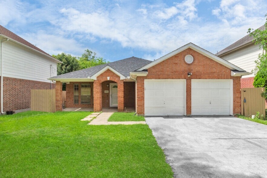 8914 Dirby St in Houston, TX - Building Photo