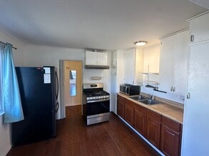 427 C St in Colma, CA - Building Photo - Building Photo