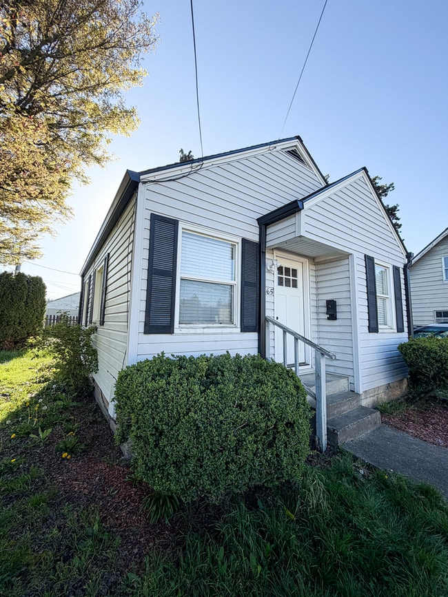 property at 665 Patterson St NW