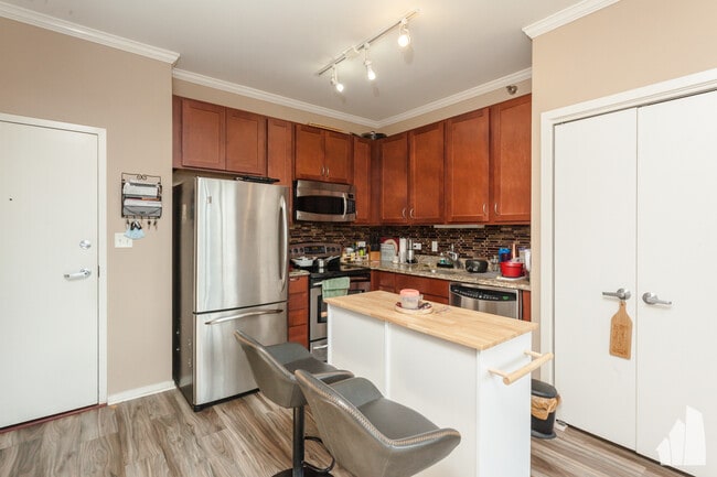 1 E 8th St, Unit # 0505 in Chicago, IL - Foto de edificio - Building Photo