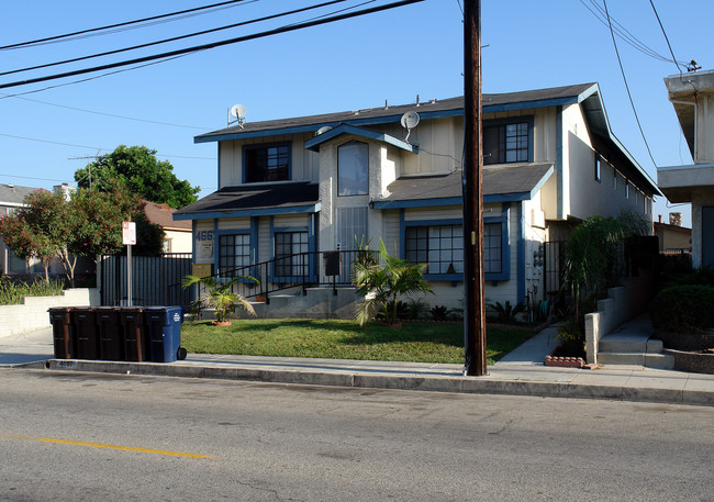 4667 W Broadway in Hawthorne, CA - Foto de edificio - Building Photo