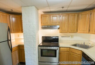 1616 Massachusetts Ave in Cambridge, MA - Building Photo - Building Photo