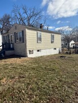 5600 Gatesworth Ave in St. Louis, MO - Building Photo