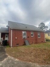908 Edwards Ave in Kinston, NC - Building Photo - Building Photo