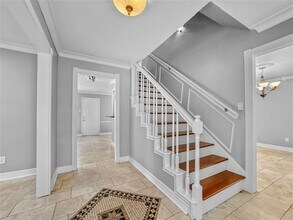 8214 Roebourne Ln in Houston, TX - Building Photo - Building Photo