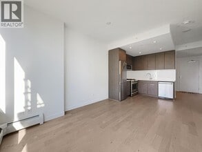 9060 University Crescent in Burnaby, BC - Building Photo - Building Photo
