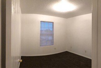 4302 Deek Dr in Killeen, TX - Building Photo - Building Photo