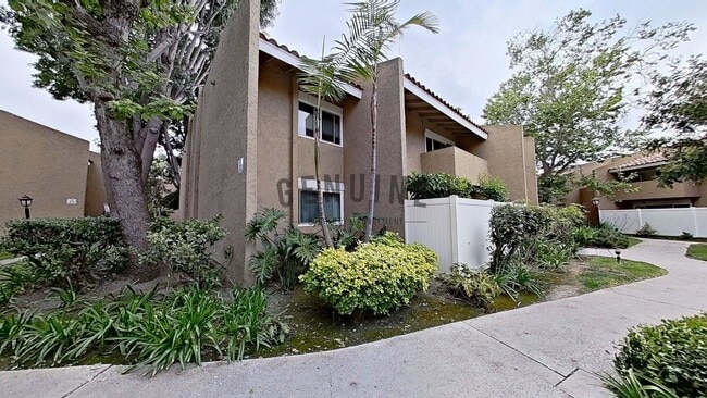 property at 1101 W MacArthur Blvd