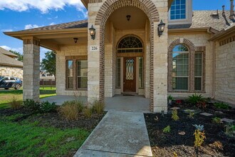 226 Hamburg Ave in New Braunfels, TX - Building Photo - Building Photo