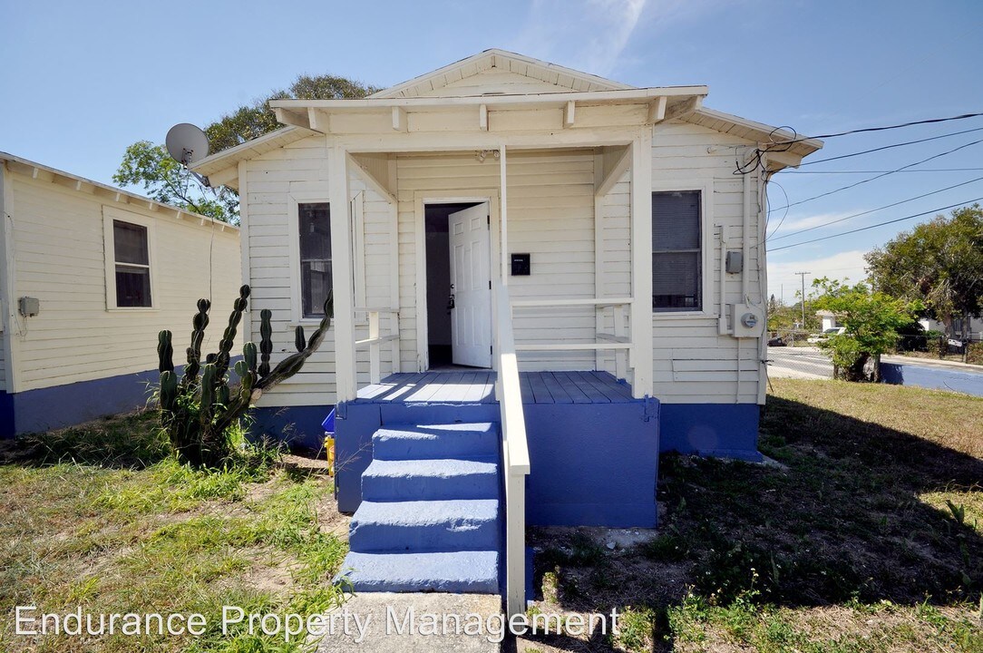 820 21st St in West Palm Beach, FL - Building Photo