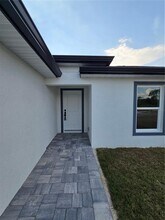 247 Ambler St in Port Charlotte, FL - Building Photo - Building Photo