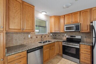 137 Deville Dr in Mary Esther, FL - Building Photo - Building Photo